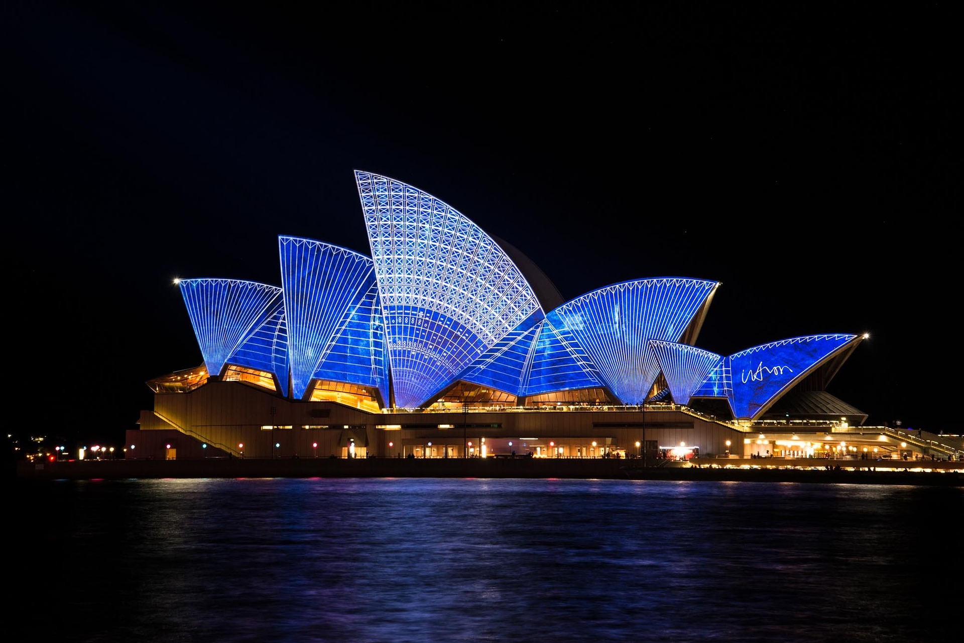 sydney-opera-house-363244_1920